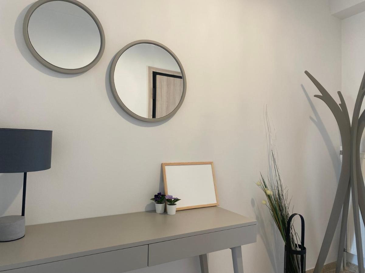 Faliro Comfort Apartment 10 Mins Walking To The Beach アテネ エクステリア 写真