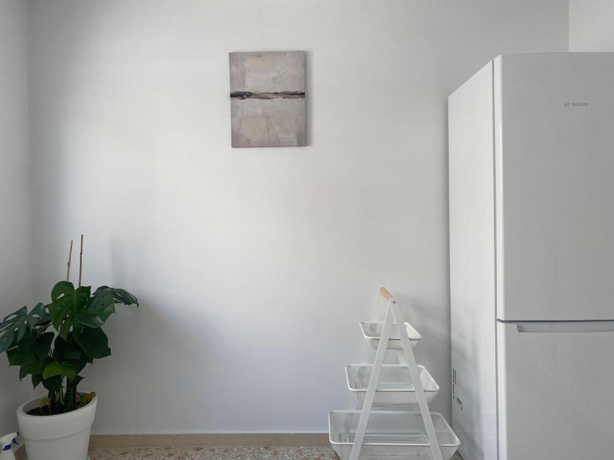 Faliro Comfort Apartment 10 Mins Walking To The Beach アテネ エクステリア 写真